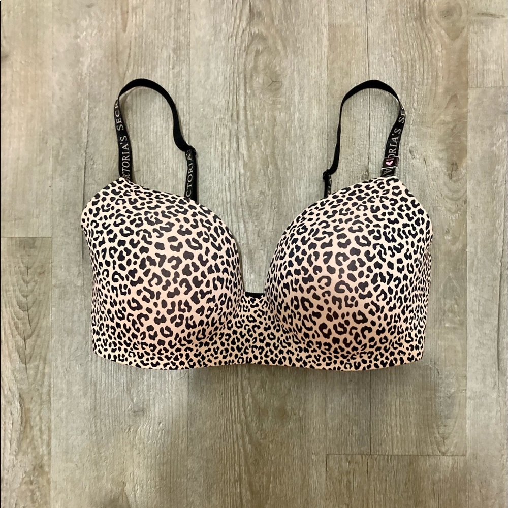 Victoria’s Secret leopard bra